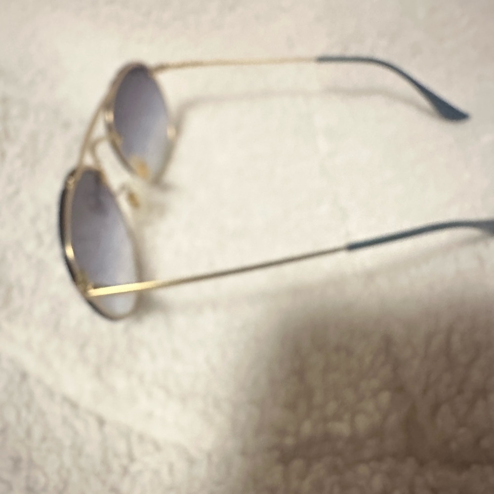 Ray-Ban Gold Frame Sunglasses with Black Lenses - Picture 2 of 7